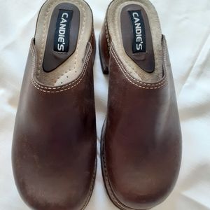 Clogs